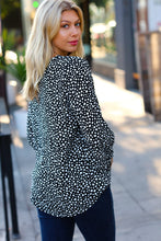 Load image into Gallery viewer, Black Abstract Dot V Neck Woven Top