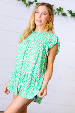 Load image into Gallery viewer, Green Daisy Floral Print Ruffle Tiered Keyhole Top