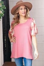 Load image into Gallery viewer, Mauve Rib Floral Chiffon Flutter Sleeve Knit Top