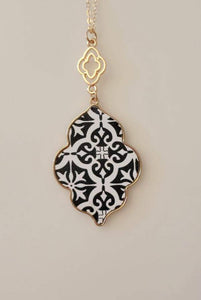 Jewelry Black Quatrefoil Pendant Necklace